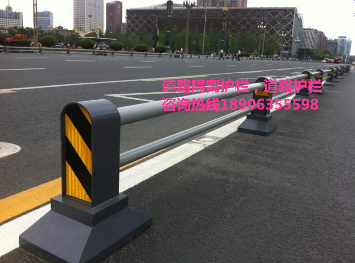 道路護欄，道路隔離柱，隔離墩